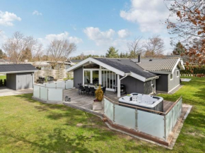 Holiday Home Justiina - 800m from the sea by Interhome, Bogø By